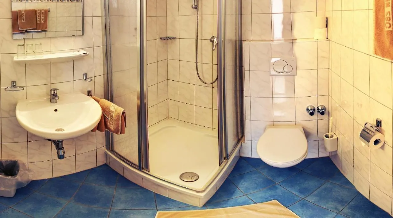 Pension Jahn Salzburg 3*,  Austria