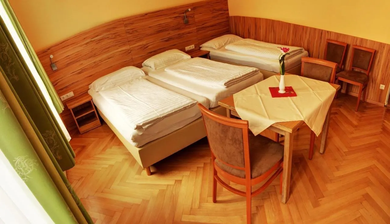 Bed & Breakfast Pension Jahn Salzburg
