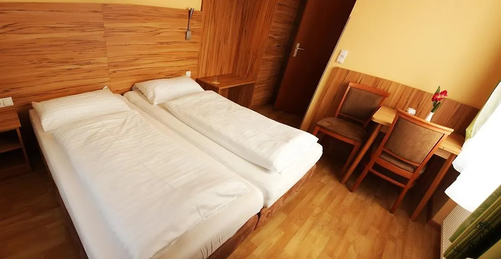 Bed & Breakfast Pension Jahn Salzburg