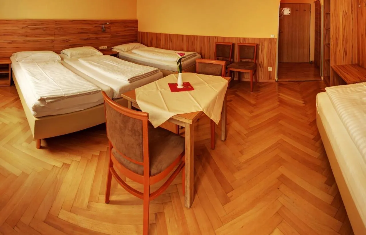 Pension Jahn Salzburg 3*,  Austria